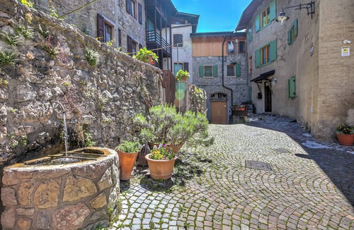 Ville del Monte Apartment | Appartamento Borgo Pastoedo, Tenno, Italy