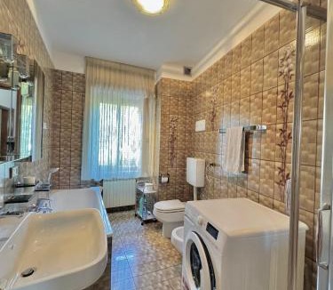 Taio Apartment | Appartamento centrale Zia Myrna