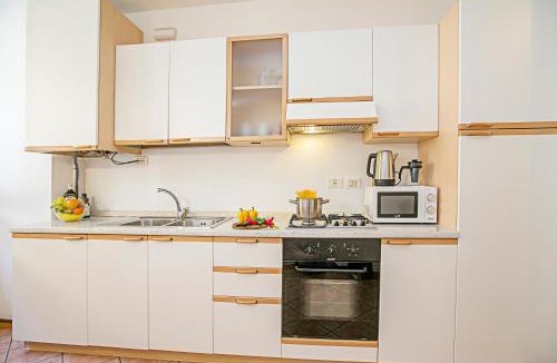 Riva del Garda Apartment | Appartamento Centro Storico Riva 2 - Happy Rentals
