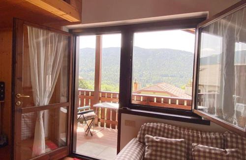 Folgaria Apartment | Appartamento con Terrazzo Panoramico vicino al Centro di Folgaria
