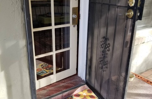Mountain 1st Avenue Apartment | Arizona Hideaway, near the U of A