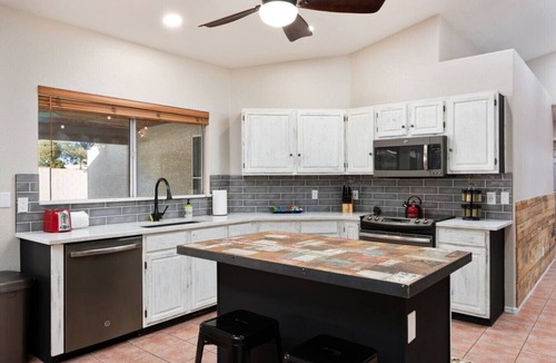 Peoria House | Arrowhead Family Getaway Pool Pet Friendly