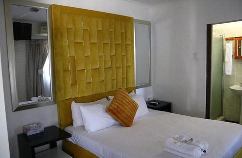Dundee House | Arusha Lodge