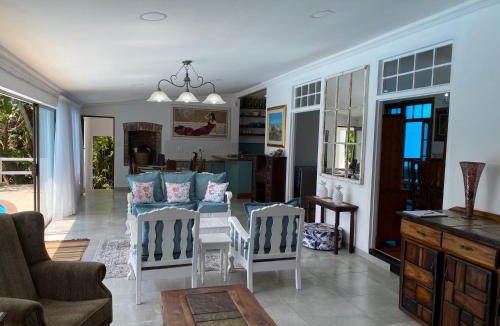 Port Edward House | Ashton Villa