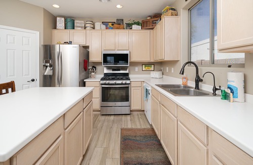 Arrowhead Ranch House | Available! Hot Tub, Gated Pool on the Golf Course