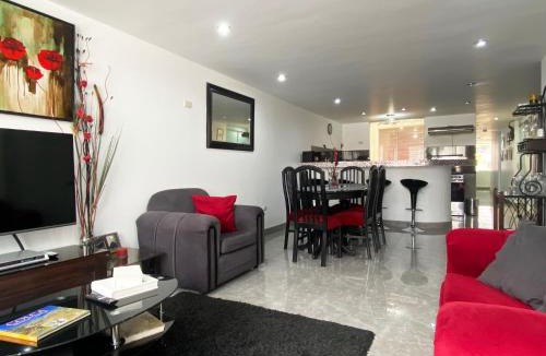 Cerro Colorado District Apartment | Ayli Apart Hotel