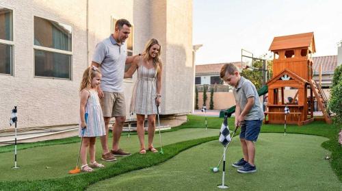 Peoria House | AZ Game House - Sport Court - Golf - Game Room