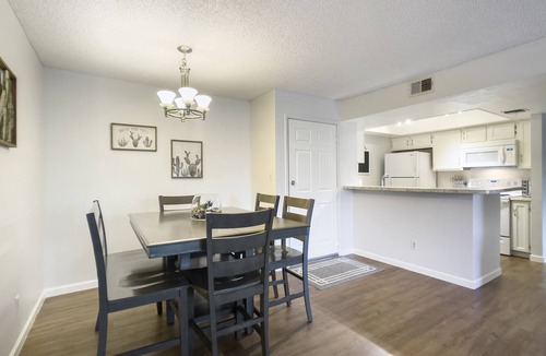 Mesa Grande Condo | AZ Sunset-PRIME location-Tempe-Mesa-Phoenix-Close to Freeways- King Bed!