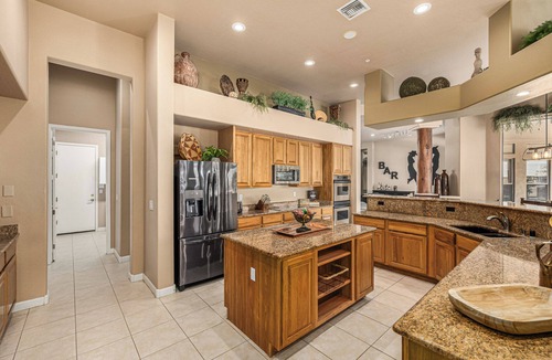 Peoria House | AzFunVacation -Pool, Hot Tub, Games, Private Space away from neighbors 1.3 Acre+