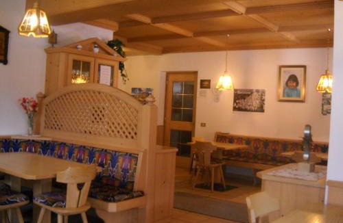 Alleghe Hotel | B&B Chiara- Alleghe