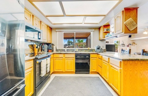 Mesa House | Backyard Oasis Ideal for Spring/Summer! Pool, Misters, Bluetooth Speakers + more