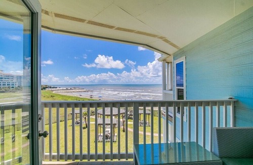 Galveston Condo | Barefoot Bliss - Beachfront Condo @ Seascape-Oceanview Balcony w/2 king beds