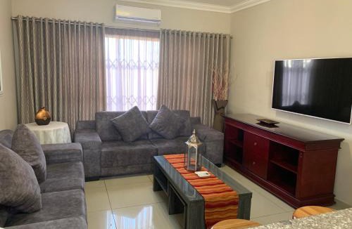Richards Bay Apartment | Bay Sun Lodge