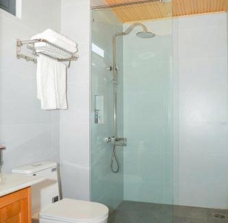East Ham Tien Beach Hotel | Bay View Resort & Villas Mũi Né
