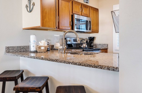Holiday Isle Condo | Beach Happy Vibes & Sunset Smiles – Islander 717