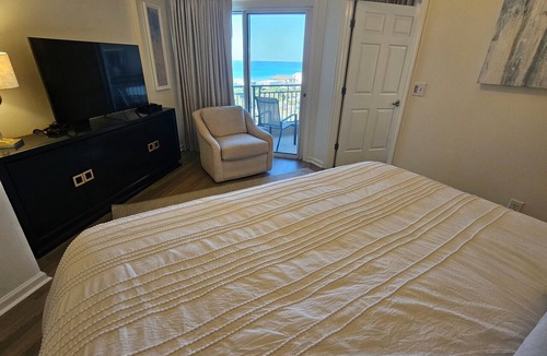 Sandestin Condo | Beachfront Condo Stunning 7th Floor Views and tram at Westwinds in Sandestin. Private beach