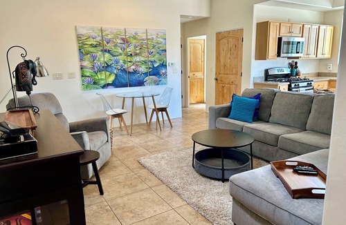 Tortolita House | Beautiful 1-bedroom private guesthouse in charming NW Tucson.