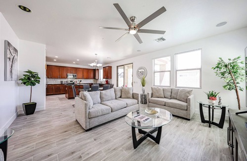 Rovey Farm Estates House | Beautiful 4-bedroom house with AC in charming Glendale