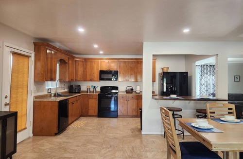 Harold Bell Wright Estates House | Beautiful 4-bedroom home quietly tucked away in a charming Tucson neighborhood!