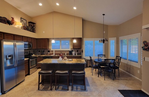 Palm Valley House | Beautiful 4Br 2Ba, Pool, Heated Spa. Restaurants and Shopping nearby