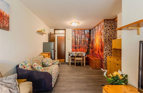Mezzana Apartment | Beautiful apartment for 6 guests with WIFI, TV, patio and panoramic view