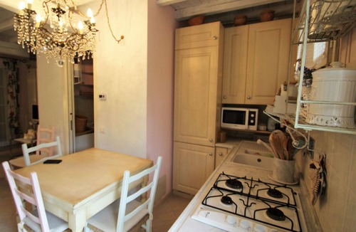 Cinque Terre Apartment | Beautiful apartment for 5 guests with WIFI, pool, TV and patio