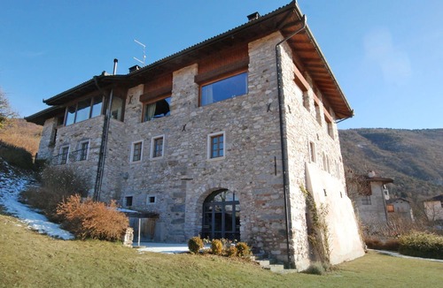 Comano Terme Apartment | Beautiful apartment for 4 guests with WIFI, private pool, TV, patio and pets allowed