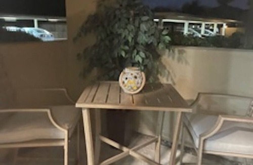 Paradise Valley Village Condo | Beautiful Bella Terra of Paradise Valley One bedroom One bathroom Gem
