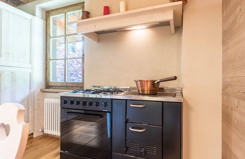 Pelugo Ski Chalet | Beautiful Chalet dell'Orso with Wi-Fi, Jacuzzi & Private Garden