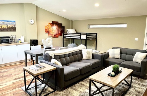Sundown Ranchos House | Beautiful, Clean & Spacious Detached Guesthouse in Scottsdale - On Over an Acre!