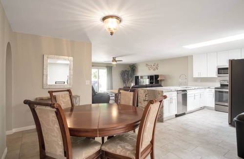 East Mesa House | Beautiful CLEAN Townhome in East Mesa - w/Community Heated Pool