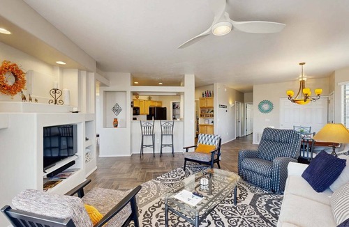 Rancho Vistoso Condo | Beautiful first-floor condo with pool, hot tub, & full kitchen - near hiking