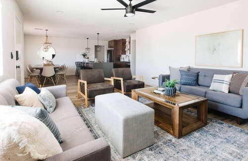 Pointe Scottsdale House | Beautiful Old Town Scottsdale Home with 2 living spaces + Heated Pool + BBQ