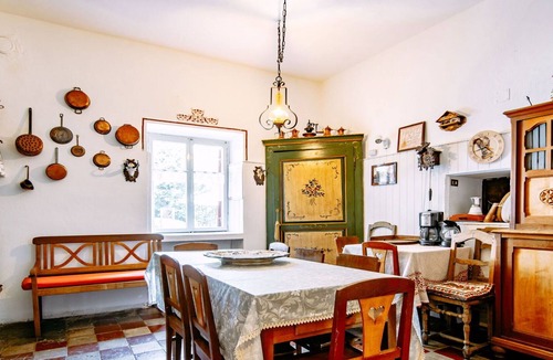 Ala House | Beautiful private villa for 14 people with WIFI, TV, patio, pets allowed and parking