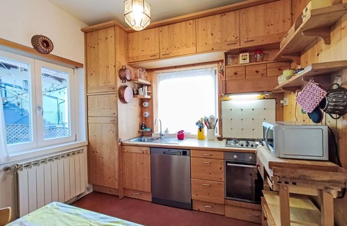 Stava House | Beautiful villa for 6 people with TV and pets allowed