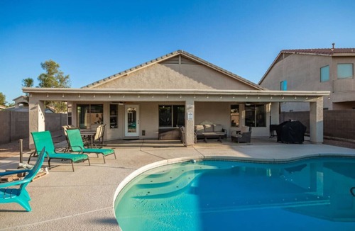 Avondale House | Beautifully Decorated Home,Avondale,PrivatePool