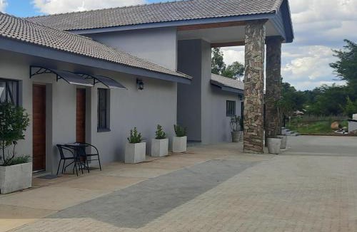Dundee House | Bella's Rest Guesthouse