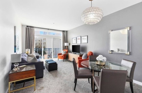Belltown Condo | Belltown Perch, Explore like a local - 99 Walkscore!
