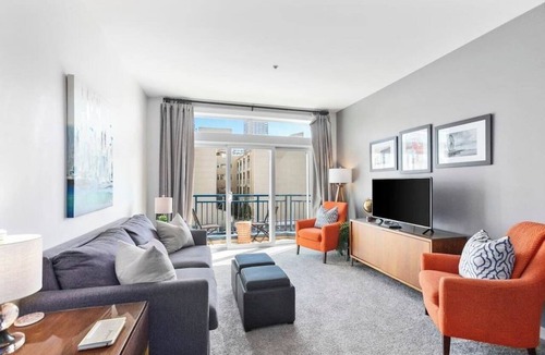 Belltown Condo | Belltown Perch, Explore like a local - 99 Walkscore!