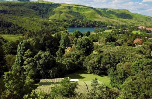 Cathkin Park House | Berg Escape Kiepersol - Spacious Luxury Family Home