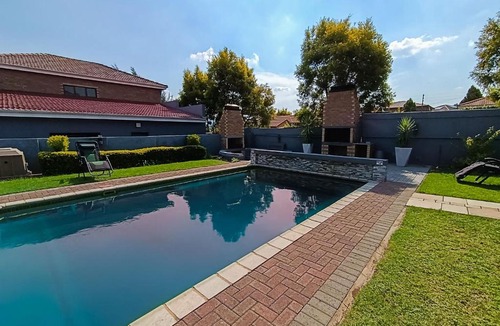 Newcastle Apartment | Bergview guest lodge