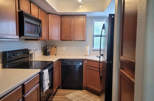 Tucson Condo | Best of Tucson Views - Golf and Mountain in this personalized 2nd floor