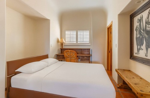 Cave Creek Hotel | Best Place to Unwind! Free Parking, Full Kitchen, Swimming Pool!