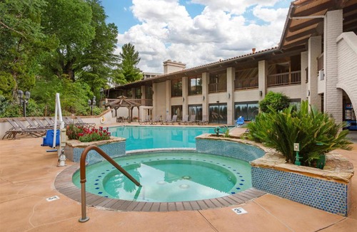 Uptown Sedona Hotel | Best Western Plus Arroyo Roble Hotel & Creekside Villas