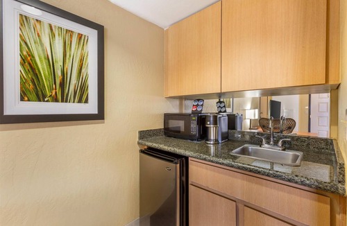 Thunderbird Industrial Airpark Hotel | Best Western Plus Scottsdale Thunderbird Suites