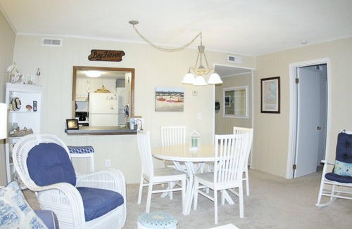 Ocean View Condo | Bethany Bayfront condo directly on the Bay large pool, open area, great Sunsets
