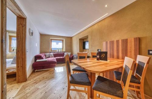 Cermes House | Biedermannhof