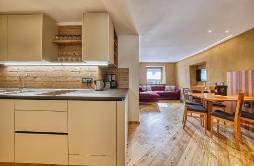 Cermes House | Biedermannhof