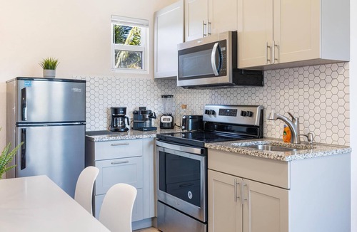 Poinciana Park Apartment | Bloom Hideaway: Mins to Las Olas & Beach, FIFA Perfect