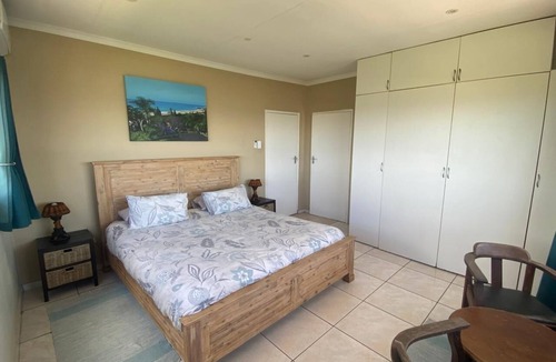 Warner Beach Bed & Breakfast | Blue Sky Mining BnB